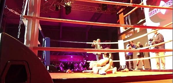 trendsLady Dee, Daisy Lee Fight EroFest 2k19